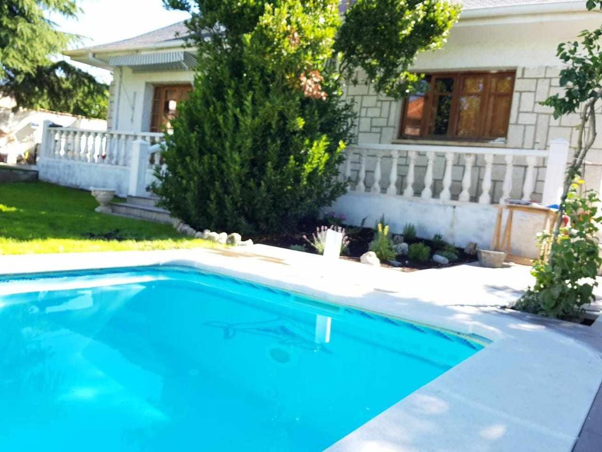 Casa De Campo Con Piscina 12 Personas Valladolid Exteriör bild