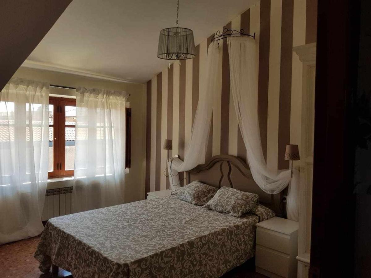 Casa De Campo Con Piscina 12 Personas Valladolid Exteriör bild